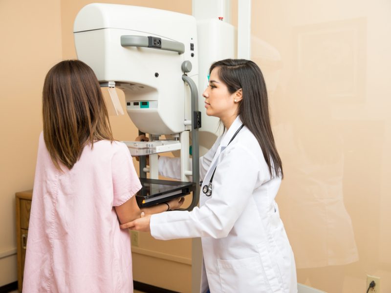 Mamografia: o que é preciso saber sobre o exame fundamental na detecção do câncer de mama